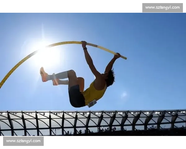 16 岁中国新星青运会百米夺冠!“贴地飞行” 跑姿引爆最疯狂冲刺 16 岁中国新星青运会百米夺冠!“贴地飞行” 跑姿引爆最疯狂冲刺